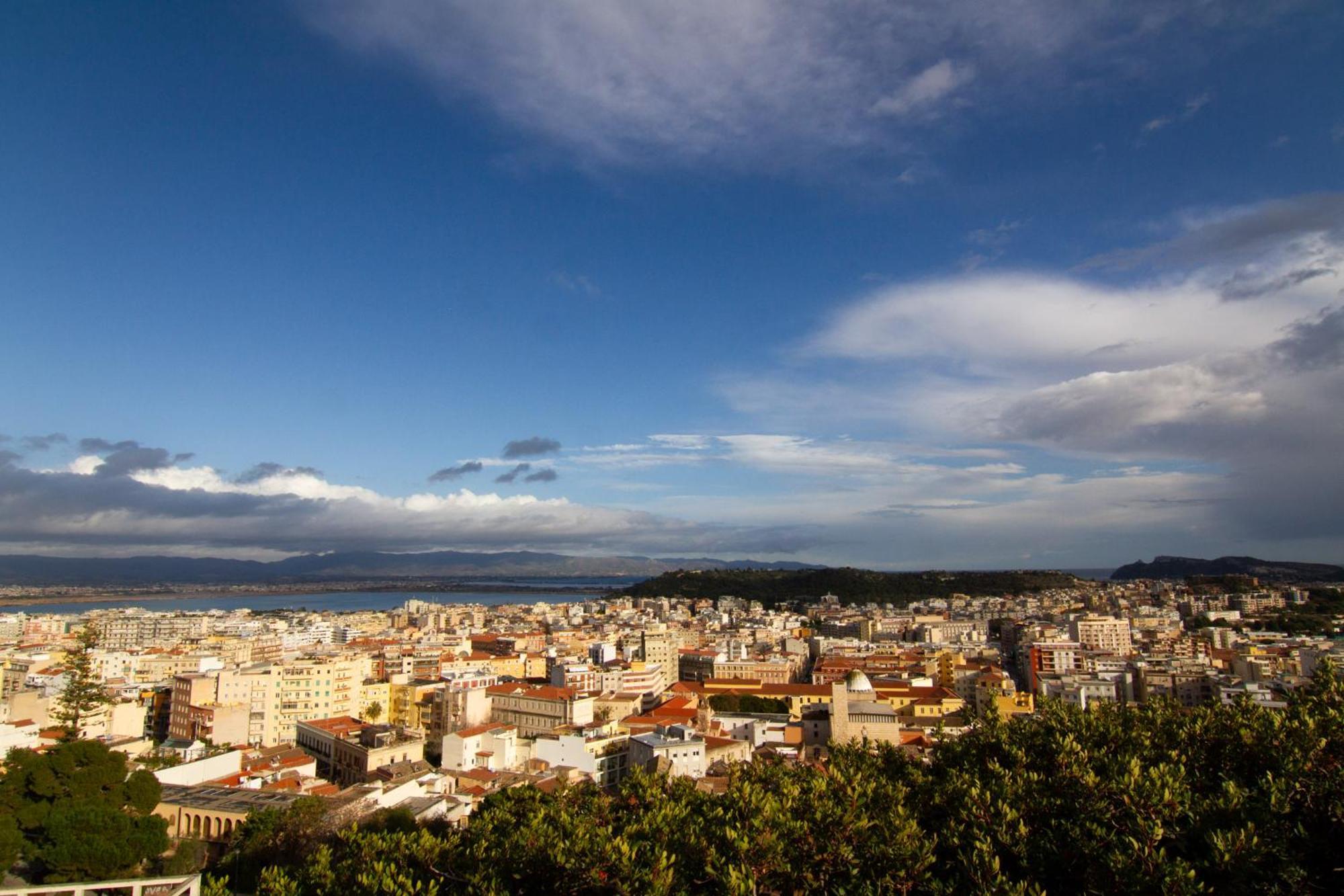 Dimora Madonna Della Speranza Apartment Cagliari Bagian luar foto