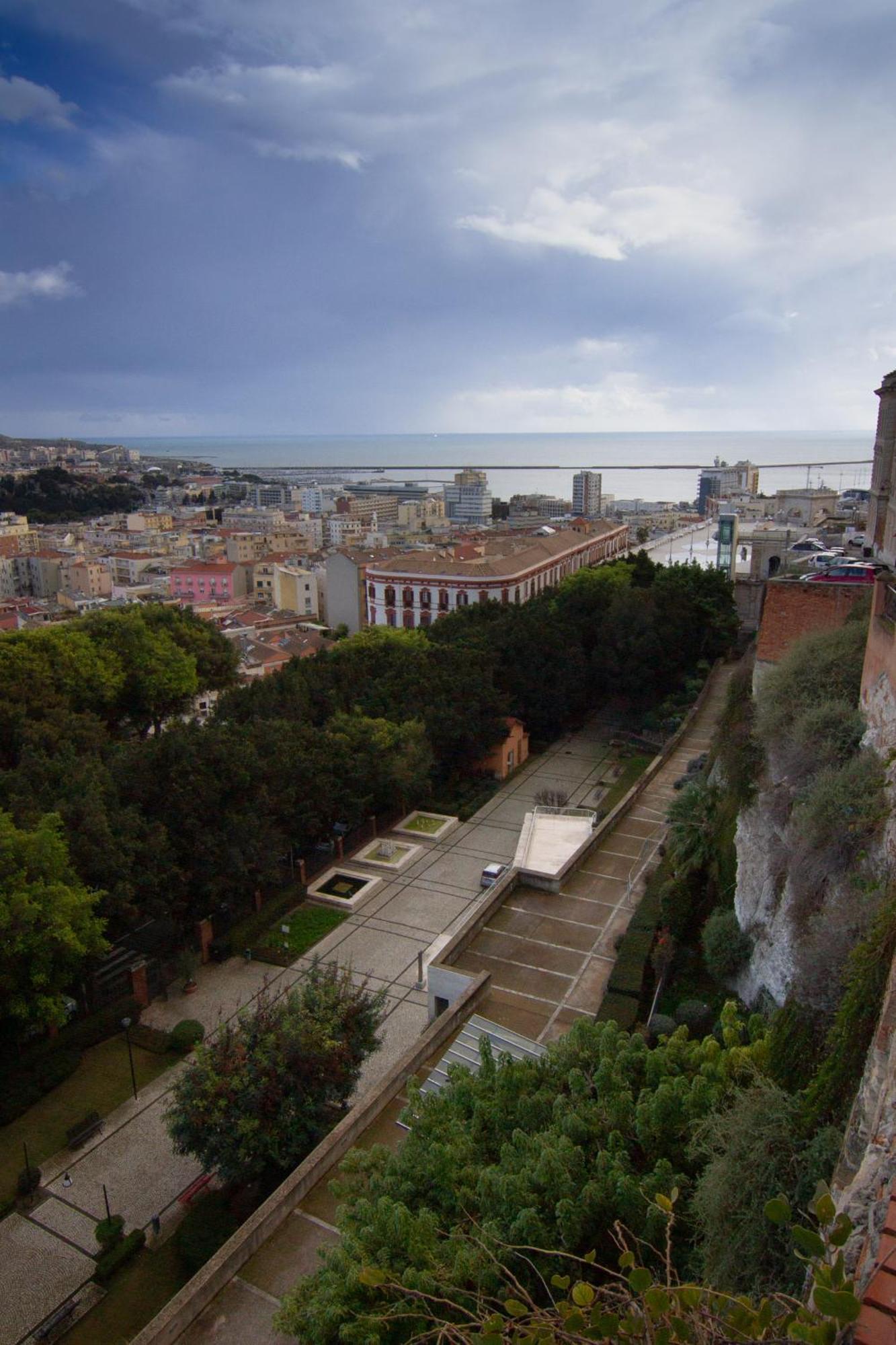 Dimora Madonna Della Speranza Apartment Cagliari Bagian luar foto